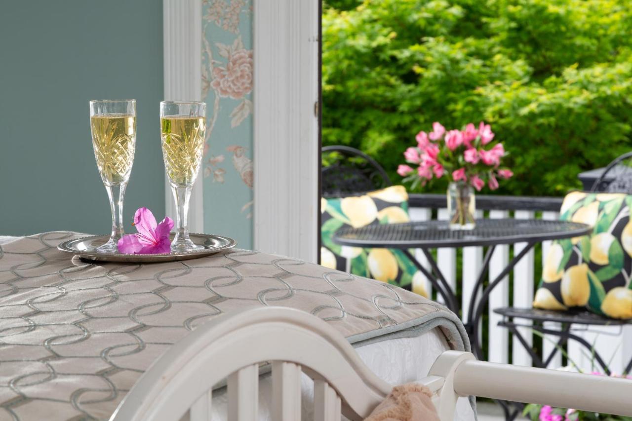 White Doe Inn Bed & Breakfast Manteo Exterior photo