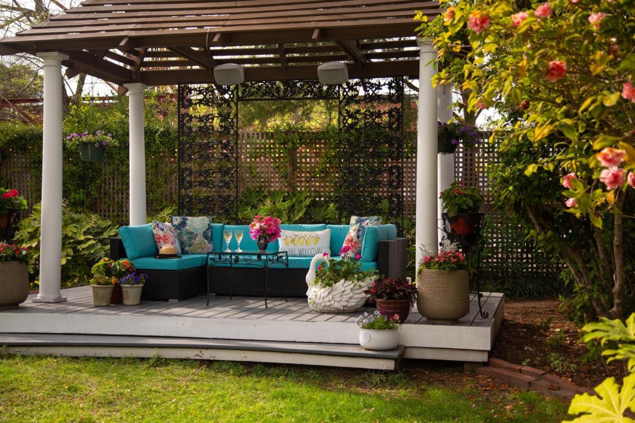 White Doe Inn Bed & Breakfast Manteo Exterior photo