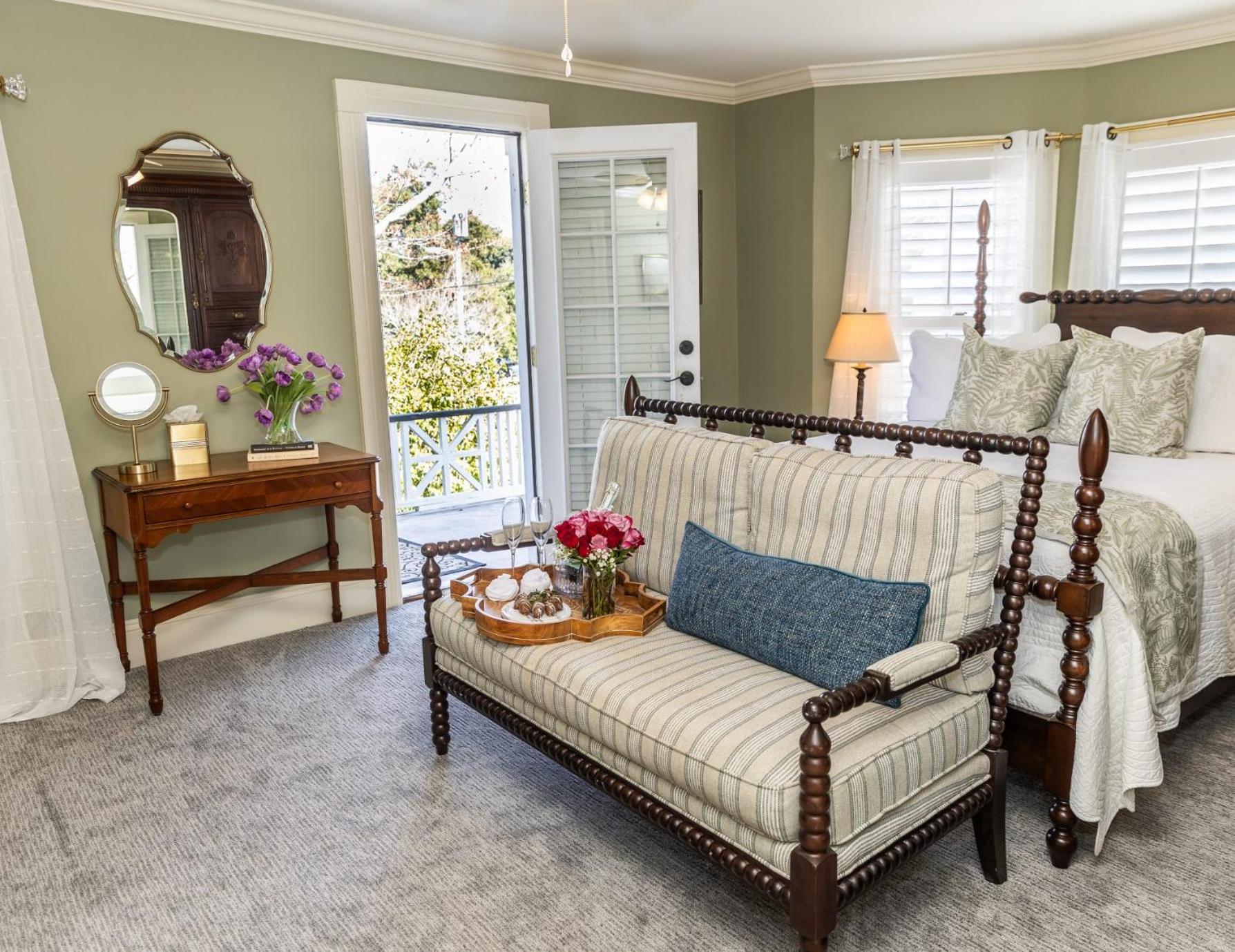 White Doe Inn Bed & Breakfast Manteo Exterior photo