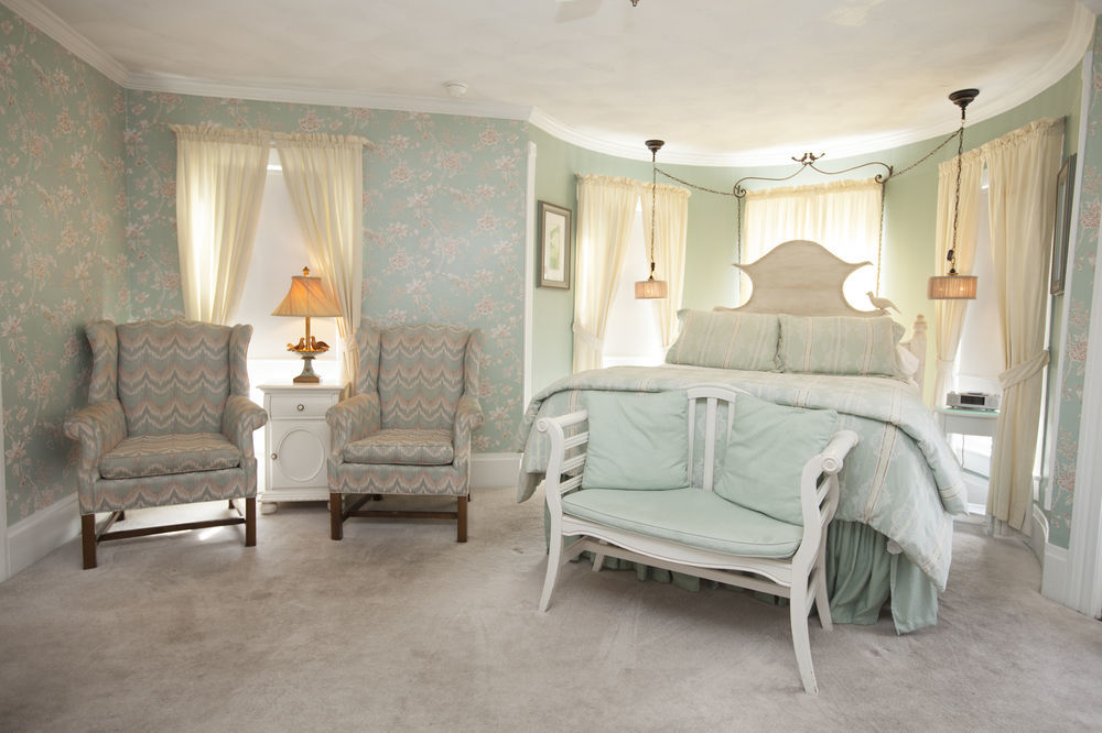 White Doe Inn Bed & Breakfast Manteo Exterior photo