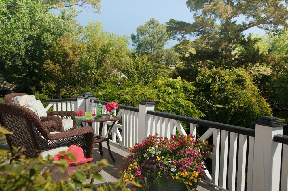 White Doe Inn Bed & Breakfast Manteo Exterior photo